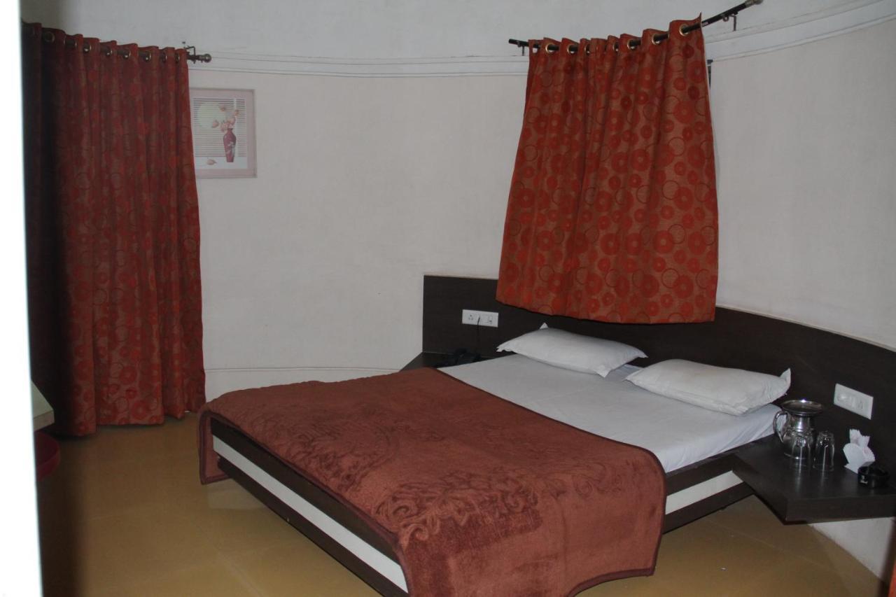 Hotel Tapovan Nashik Exterior photo